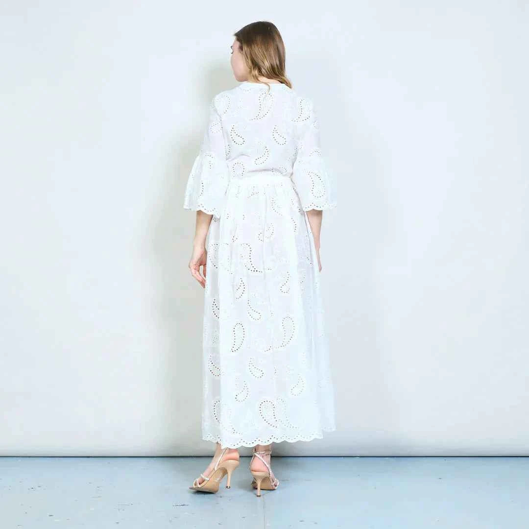 BZNA Weiß Paisley-Loch-Midikleid mit geraffter Taille und luftigen langen Ärmeln oneSize