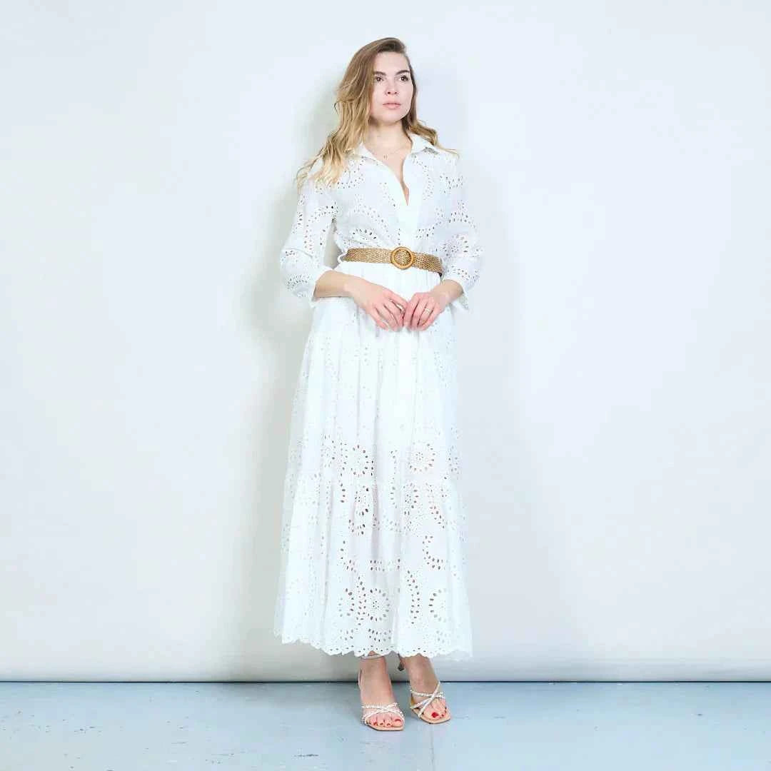 BZNA Weiß Blumen besticktes Hemdkragen Midikleid mit gestuftem Saum und geflochtenem Taillendetail oneSize