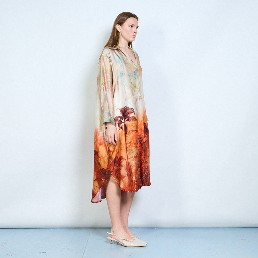 BZNA mit Seide weiches drapiertes lang geschnittenes Kleid mit malerischem Aufdruck Onesize - B Z N A