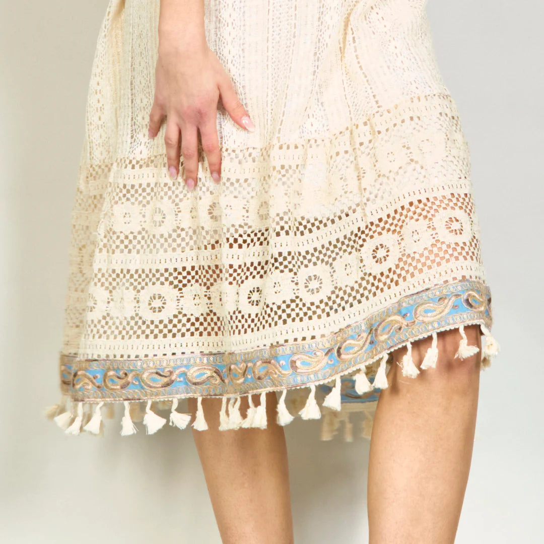 BZNA Sommer Beige Boho Spitzen Tunika Kleid mit Quastendetail oneSize - B Z N A