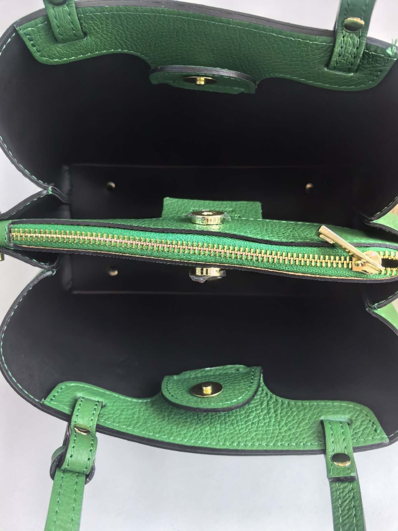 BZNA Bag Latona Grün Leder Italy Damen Handtasche Schultertasche Tasche - B Z N A