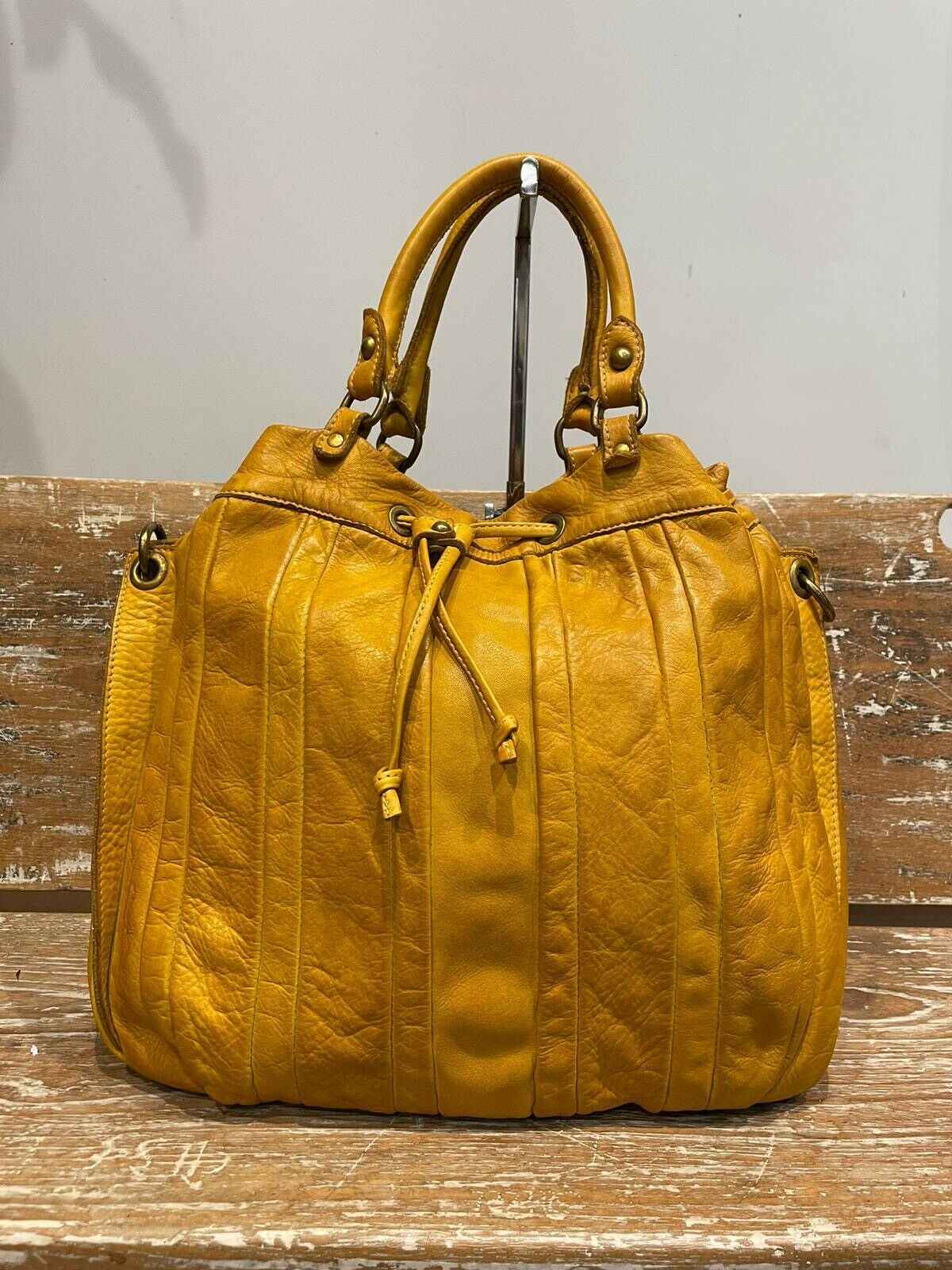 BZNA Bag Thora Gelb Italy Designer Damen Handtasche Schultertasche Tasche