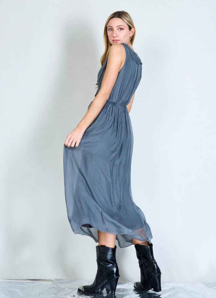 BZNA Ibiza Kleid Grau Seidenchiffon langes Kleid mit Rüschen Seidenkleid oneSize