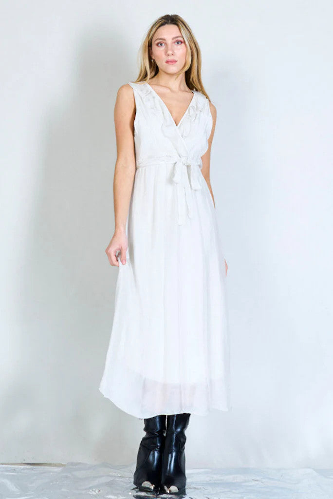 BZNA Ibiza Kleid Weiß Seidenchiffon langes Kleid mit Rüschen Seidenkleid oneSize