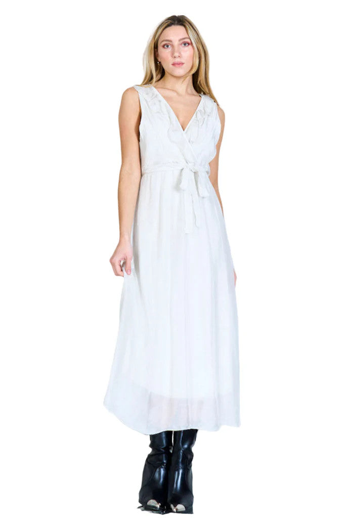 BZNA Ibiza Kleid Weiß Seidenchiffon langes Kleid mit Rüschen Seidenkleid oneSize