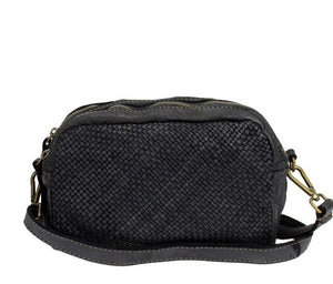 BZNA Bag Lucy Schwarz Italy Designer Clutch Braided Ledertasche Umhängetasche