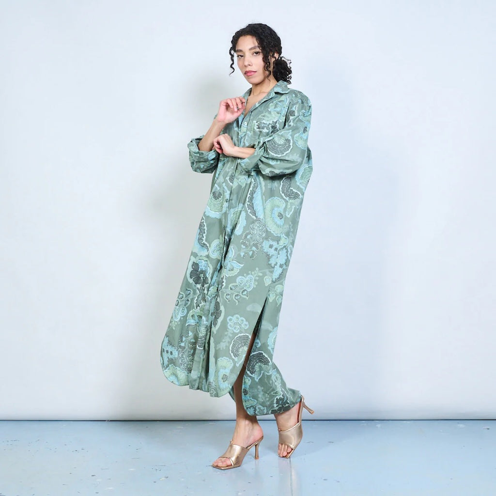 BZNA Blusenkleid Langes Hemdkleid mit Paisley Blumendruck und Knöpfen Onesize 34-42 - B Z N A