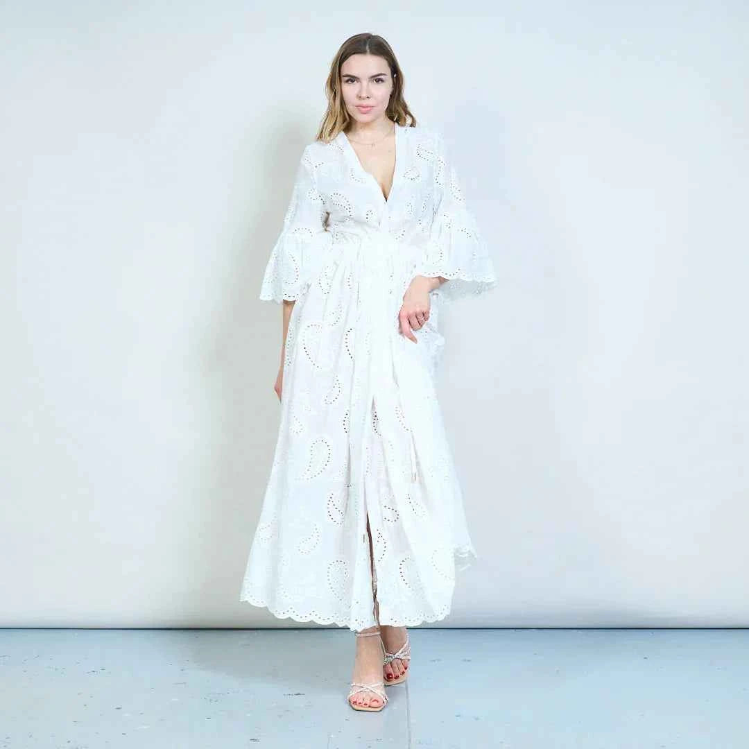 BZNA Weiß Paisley-Loch-Midikleid mit geraffter Taille und luftigen langen Ärmeln oneSize