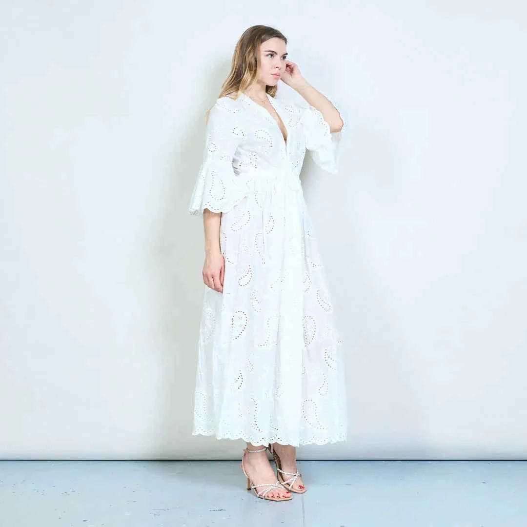 BZNA Weiß Paisley-Loch-Midikleid mit geraffter Taille und luftigen langen Ärmeln oneSize
