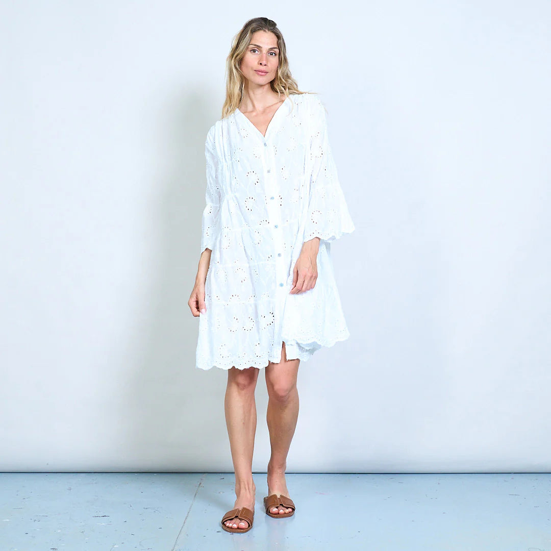 BZNA Broderie Anglaise Stufe mit V-Ausschnitt geknöpftes Hemdkleid oneSize - B Z N A