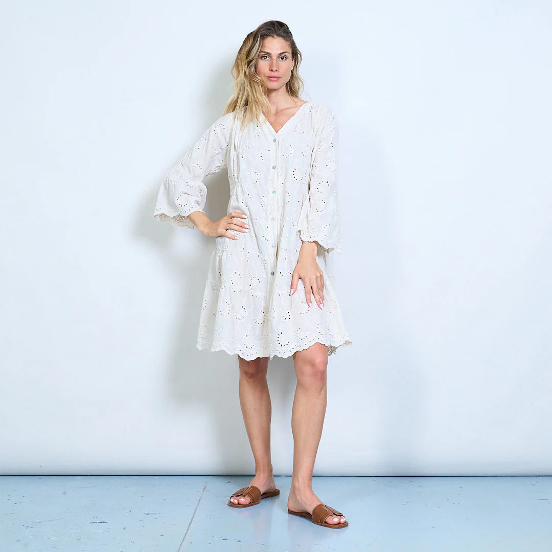 BZNA Broderie Anglaise Stufe mit V-Ausschnitt geknöpftes Hemdkleid oneSize - B Z N A