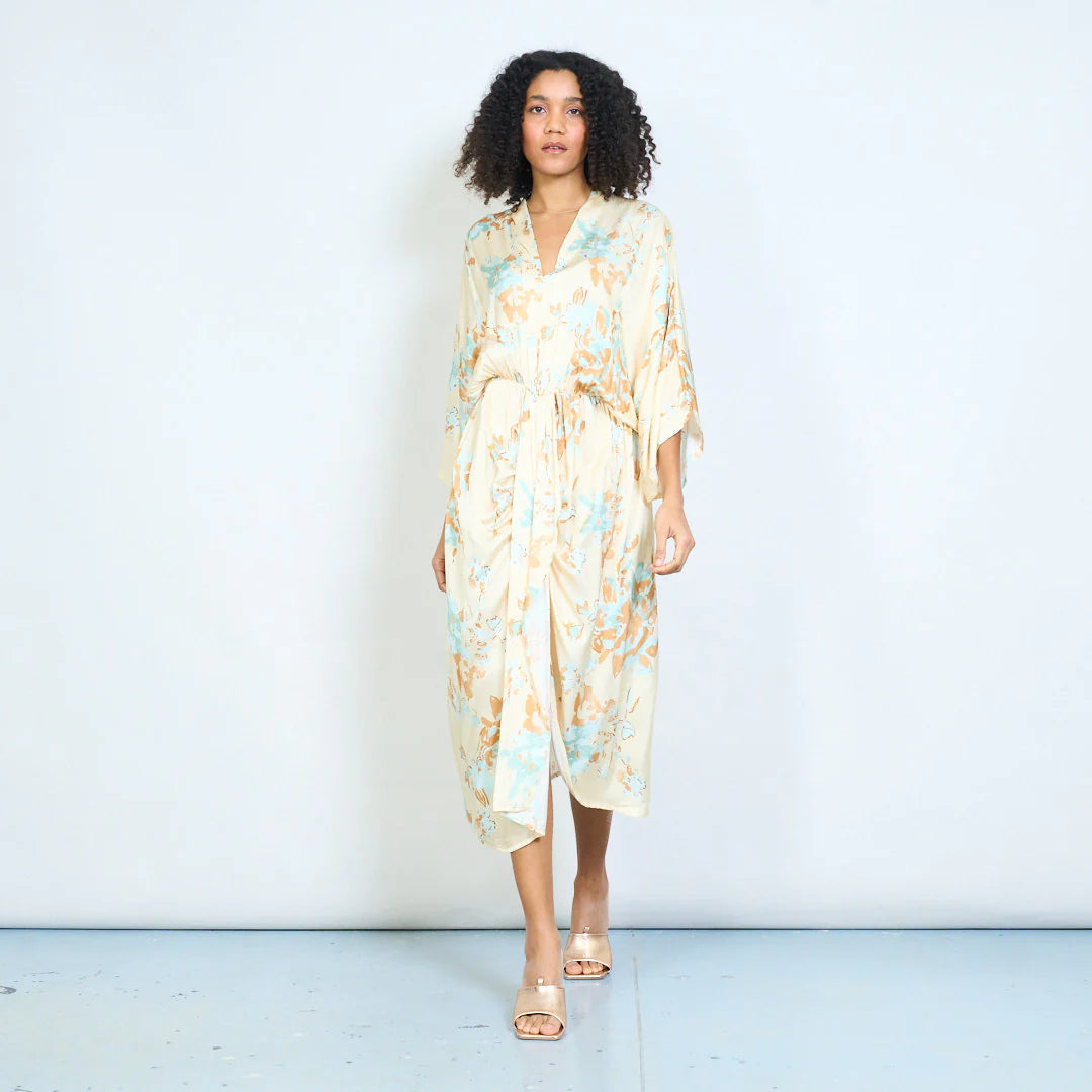 BZNA Sommer Maxikleid mit abstraktem Blumendruck und V-Ausschnitt oneSize - B Z N A