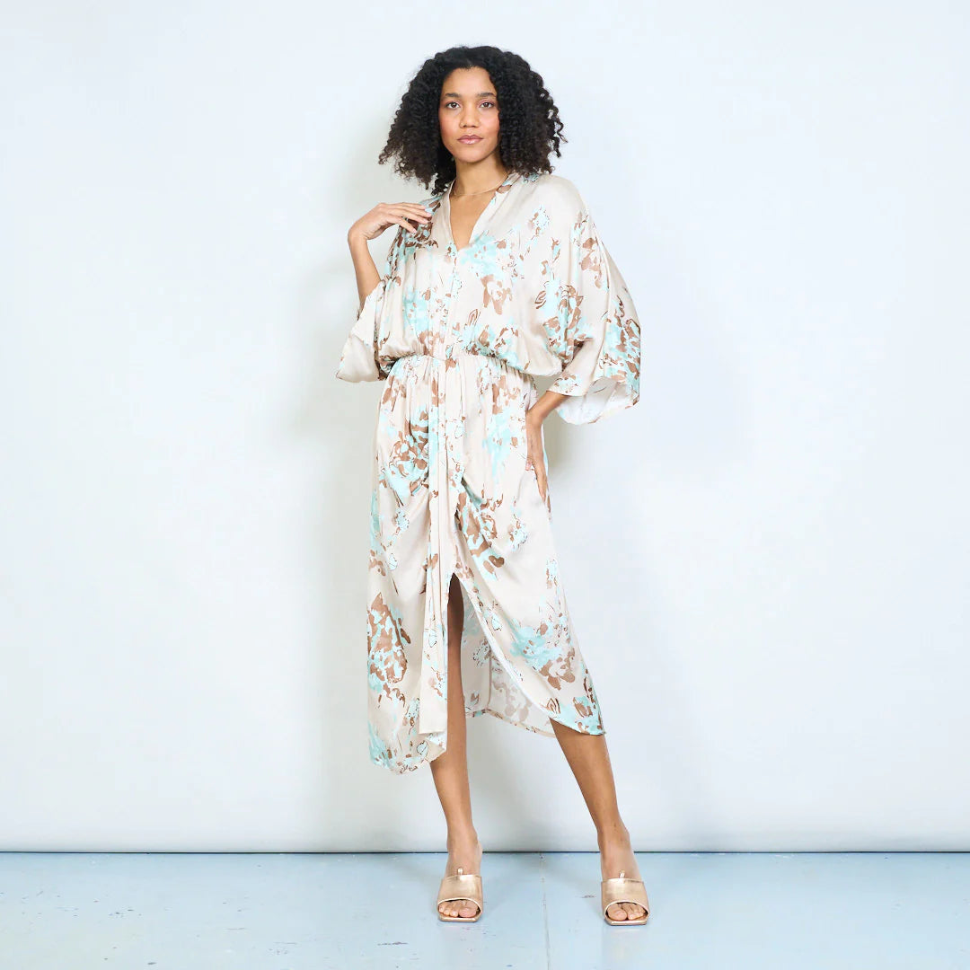 BZNA Sommer Maxikleid mit abstraktem Blumendruck und V-Ausschnitt oneSize - B Z N A