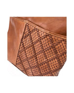 Lade das Bild in den Galerie-Viewer, BZNA Schultertasche Elif Cognac Italy Designer Handtasche Ledertasche Umhängetasche - B Z N A
