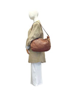Lade das Bild in den Galerie-Viewer, BZNA Bag Verona Cognac Italy Designer Umhängetasche Ledertasche Schultertasche Tasche Leder
