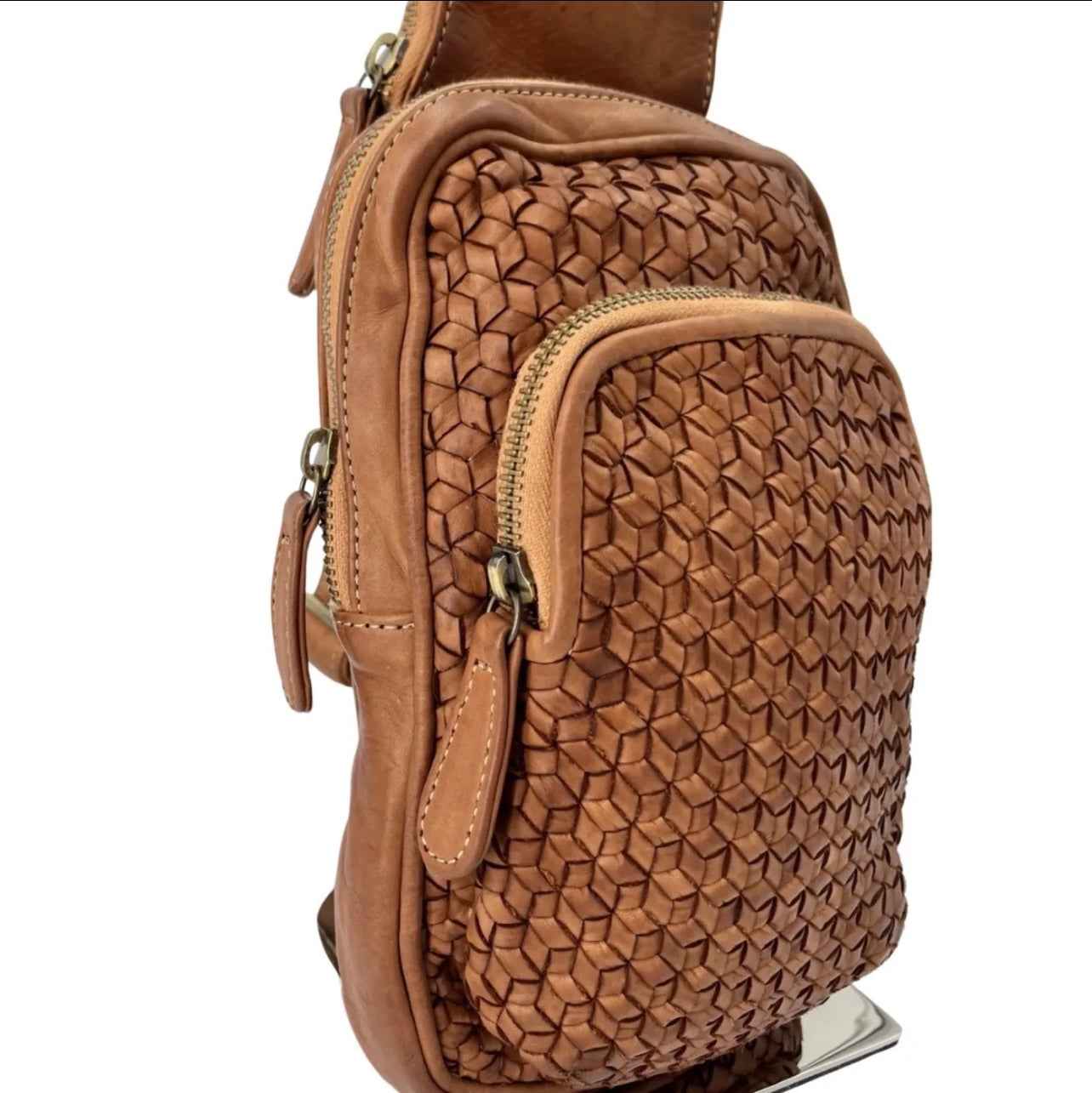 BZNA Bag Jola Cognac Italy Designer Leder  Designer Gürteltasche Umhängetasche