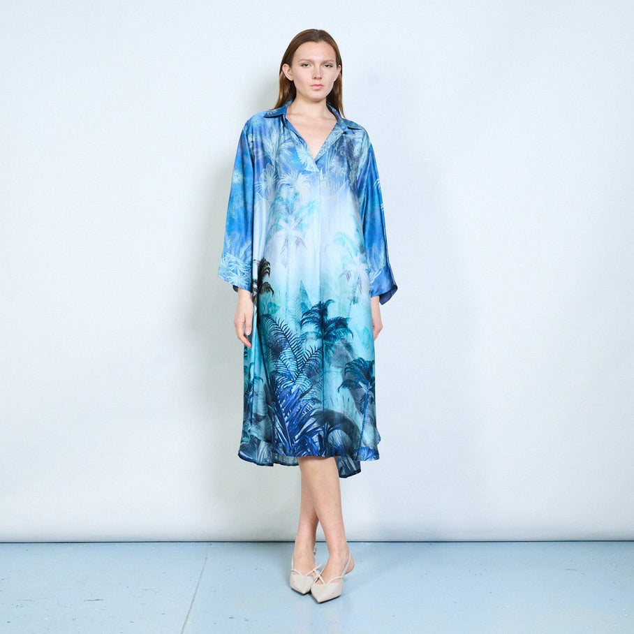 BZNA mit Seide weiches drapiertes lang geschnittenes Kleid mit malerischem Aufdruck Onesize - B Z N A