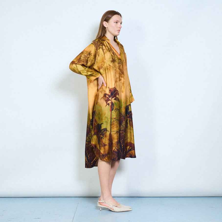 BZNA mit Seide weiches drapiertes lang geschnittenes Kleid mit malerischem Aufdruck Onesize