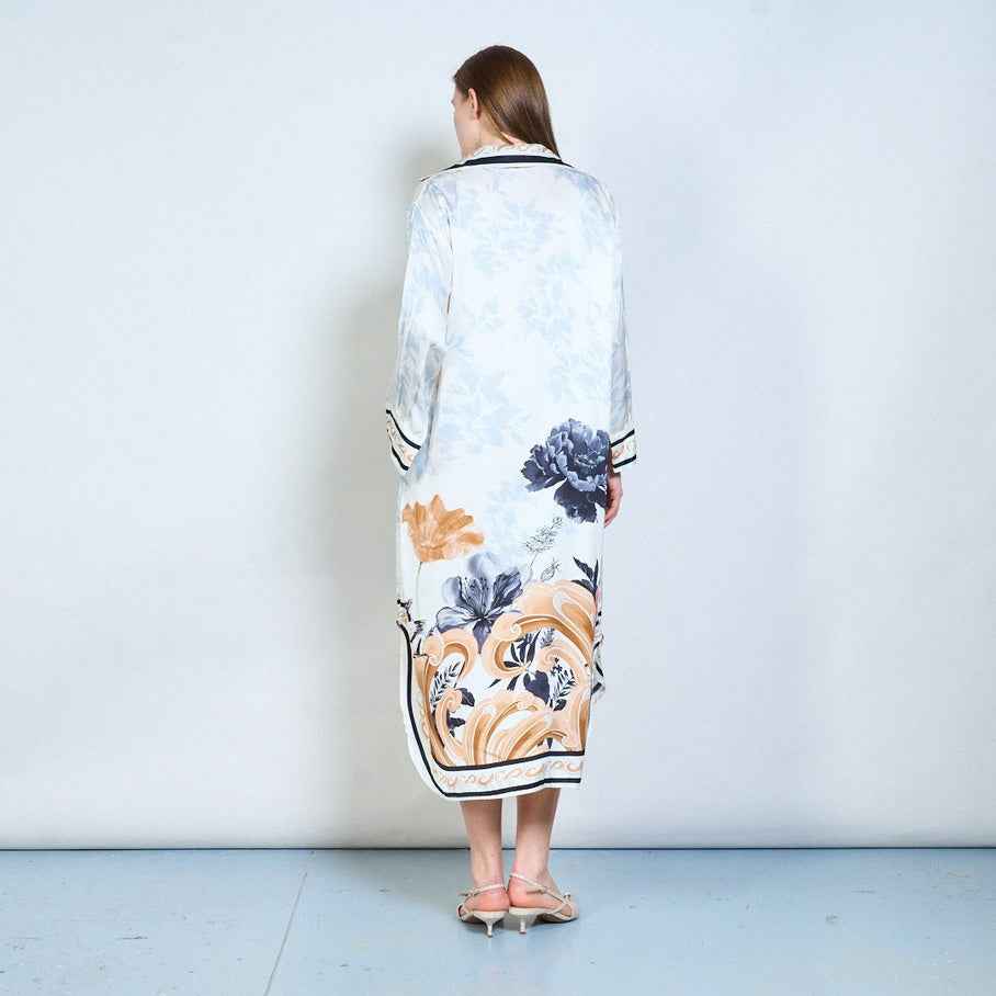 BZNA mit Seide Langärmliges Midikleid mit Blumen Animalia Print und V Ausschnitt  oneSize