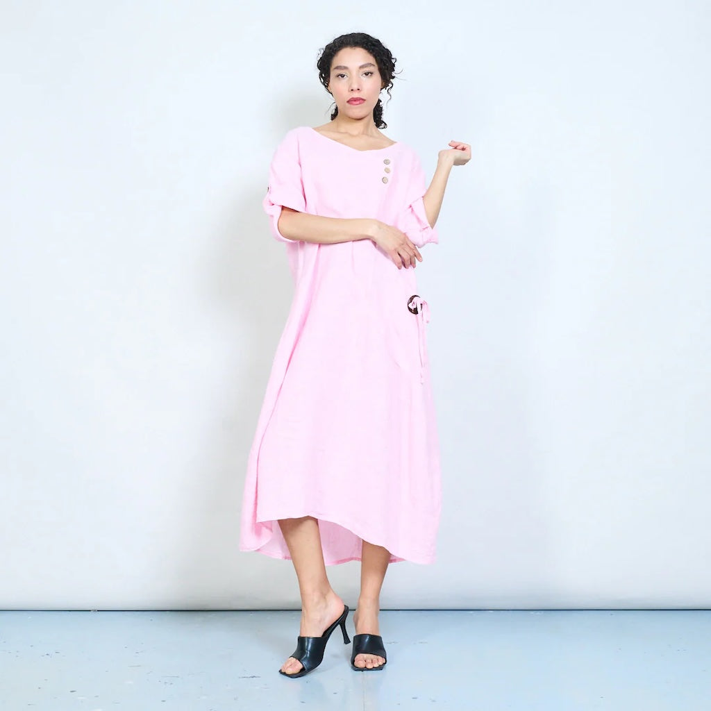 BZNA Sommerliches Leinen Midikleid mit seitlicher Schnürung und Knopfdetail oneSize: 34-42 - B Z N A