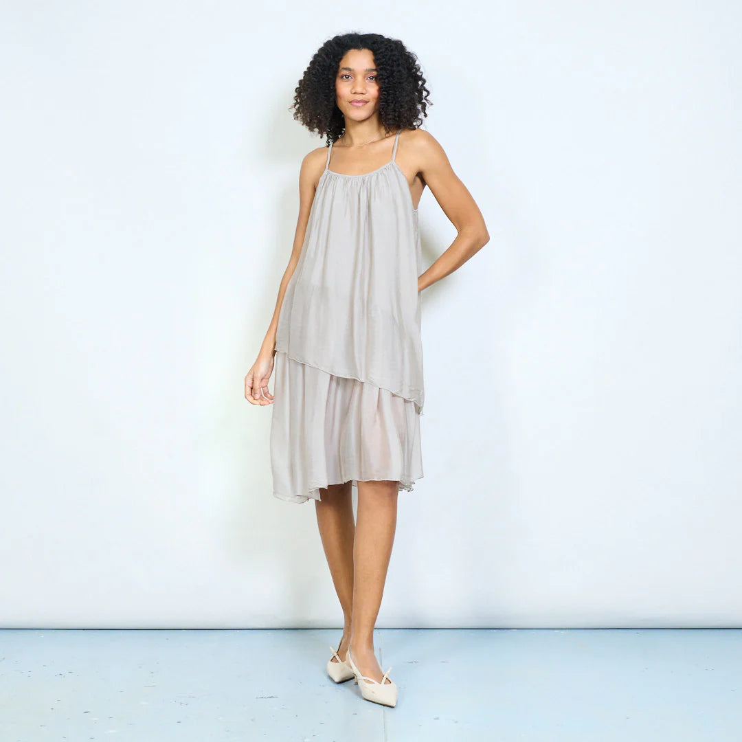 BZNA Ibiza Kleid Mehrlagiges drapiertes Träger Midikleid Swing-Stil oneSize - B Z N A
