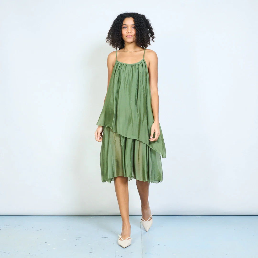 BZNA Ibiza Kleid Mehrlagiges drapiertes Träger Midikleid Swing-Stil oneSize - B Z N A