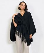Lade das Bild in den Galerie-Viewer, BZNA Strickponcho in Schwarz - Wolltuch mit Fransen - Poncho MADE IN ITALY
