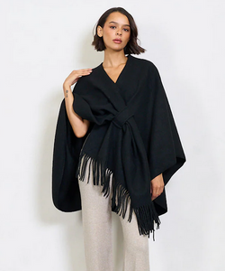 BZNA Strickponcho in Schwarz - Wolltuch mit Fransen - Poncho MADE IN ITALY