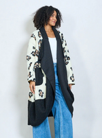 Lade das Bild in den Galerie-Viewer, BZNA Oversize Open Front Strickmantel Wollmantel Creme Leo mehrfarbig  -  MADE IN ITALY
