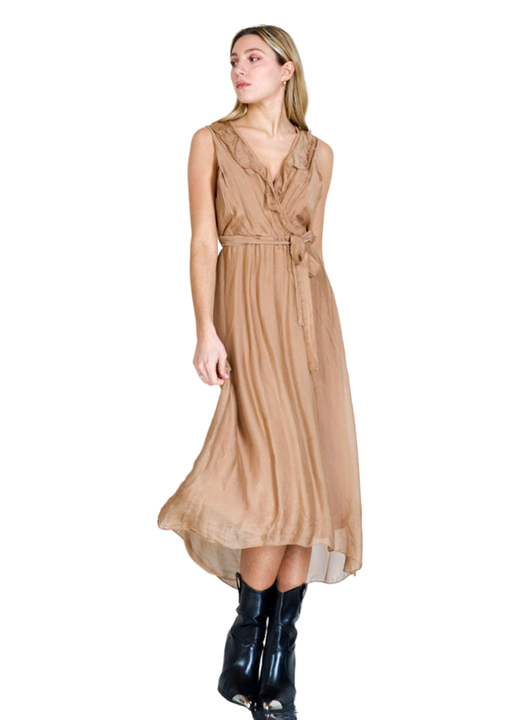 BZNA Ibiza Kleid Toffee Seidenchiffon langes Kleid mit Rüschen Seidenkleid oneSize - B Z N A