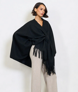 BZNA Strickponcho in Schwarz - Wolltuch mit Fransen - Poncho MADE IN ITALY