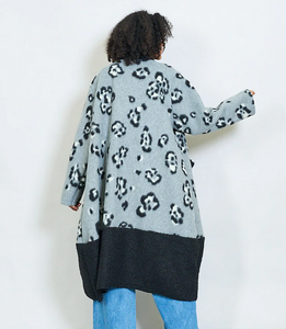 BZNA Oversize Open Front Strickmantel Wollmantel Grau Leo mehrfarbig  -  MADE IN ITALY