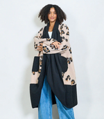 Lade das Bild in den Galerie-Viewer, BZNA Oversize Open Front Strickmantel Wollmantel Beige Leo mehrfarbig  -  MADE IN ITALY
