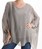 Lade das Bild in den Galerie-Viewer, BZNA Seidenbluse Taupe Tunika Seidentunika Seidenchiffonbluse Fledermaus Ärmel oneSize

