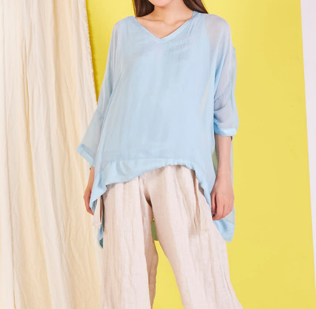 BZNA Seidenbluse Hellblau Tunika Seidentunika mit V -Ausschnitt Seidenchiffonbluse Fledermaus Ärmel oneSize - B Z N A