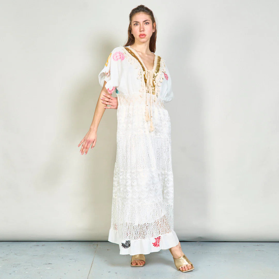 BZNA Sommer Strandkleid BOHO Blumen übergroße gestufte Kleid mit Quasten oneSize - B Z N A