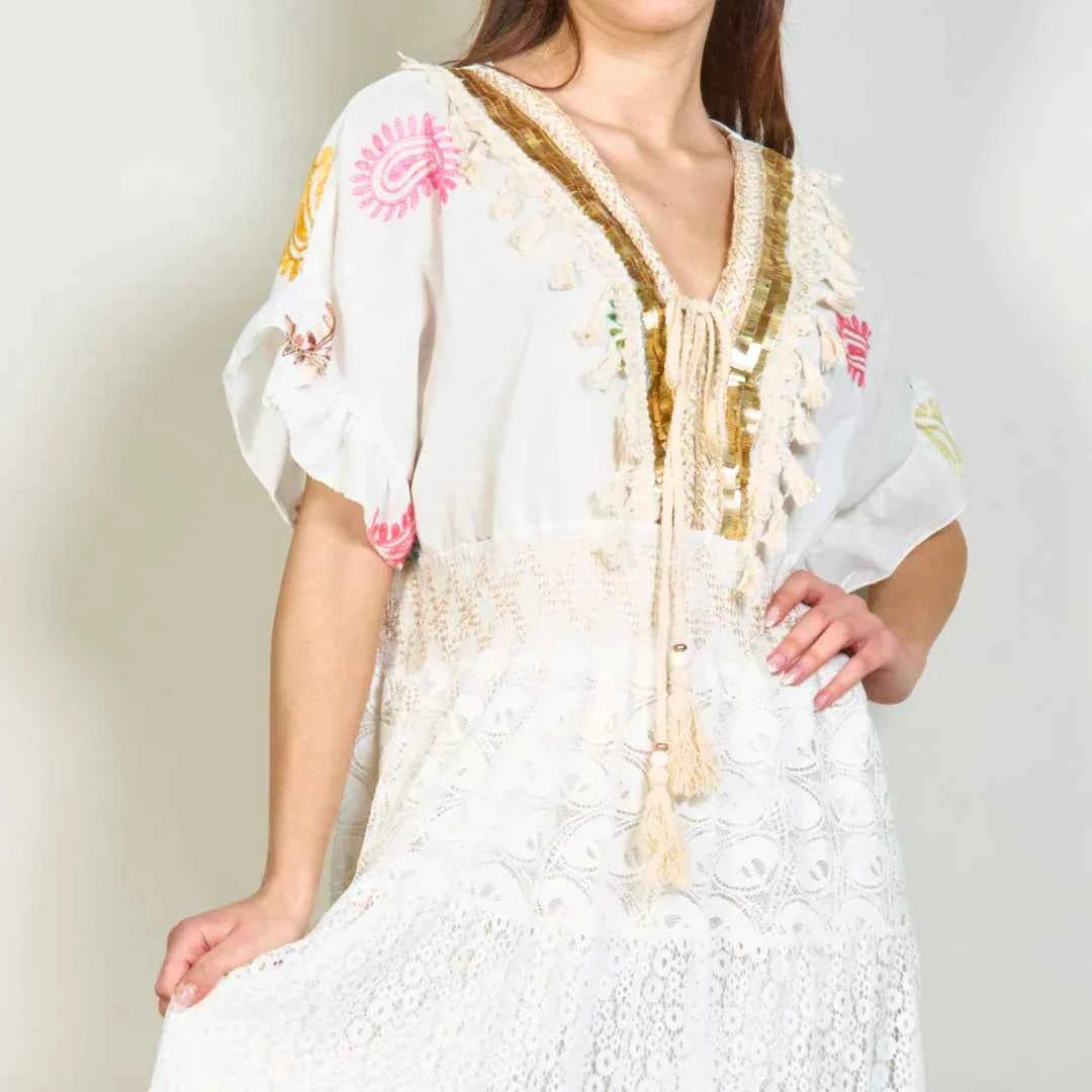 BZNA Sommer Strandkleid Weiß Sticked Boho Spitze Maxikleid mit Quasten oneSize