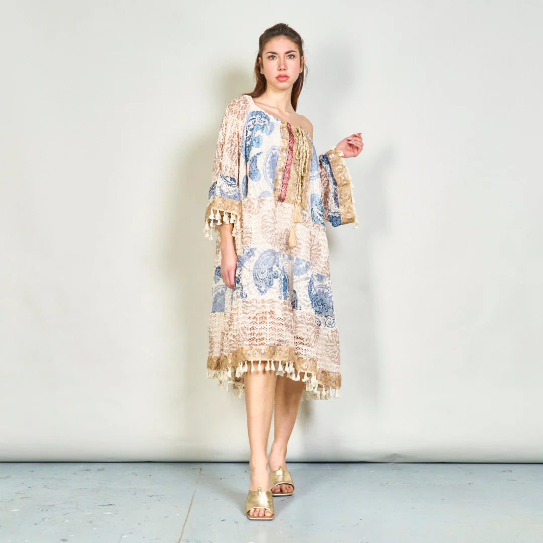 BZNA Sommer Boho Paisley übergroßes Tunika -Kleid mit Quasten  oneSize - B Z N A