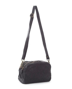 BZNA Bag Lucy Schwarz Italy Designer Clutch Braided Ledertasche Umhängetasche