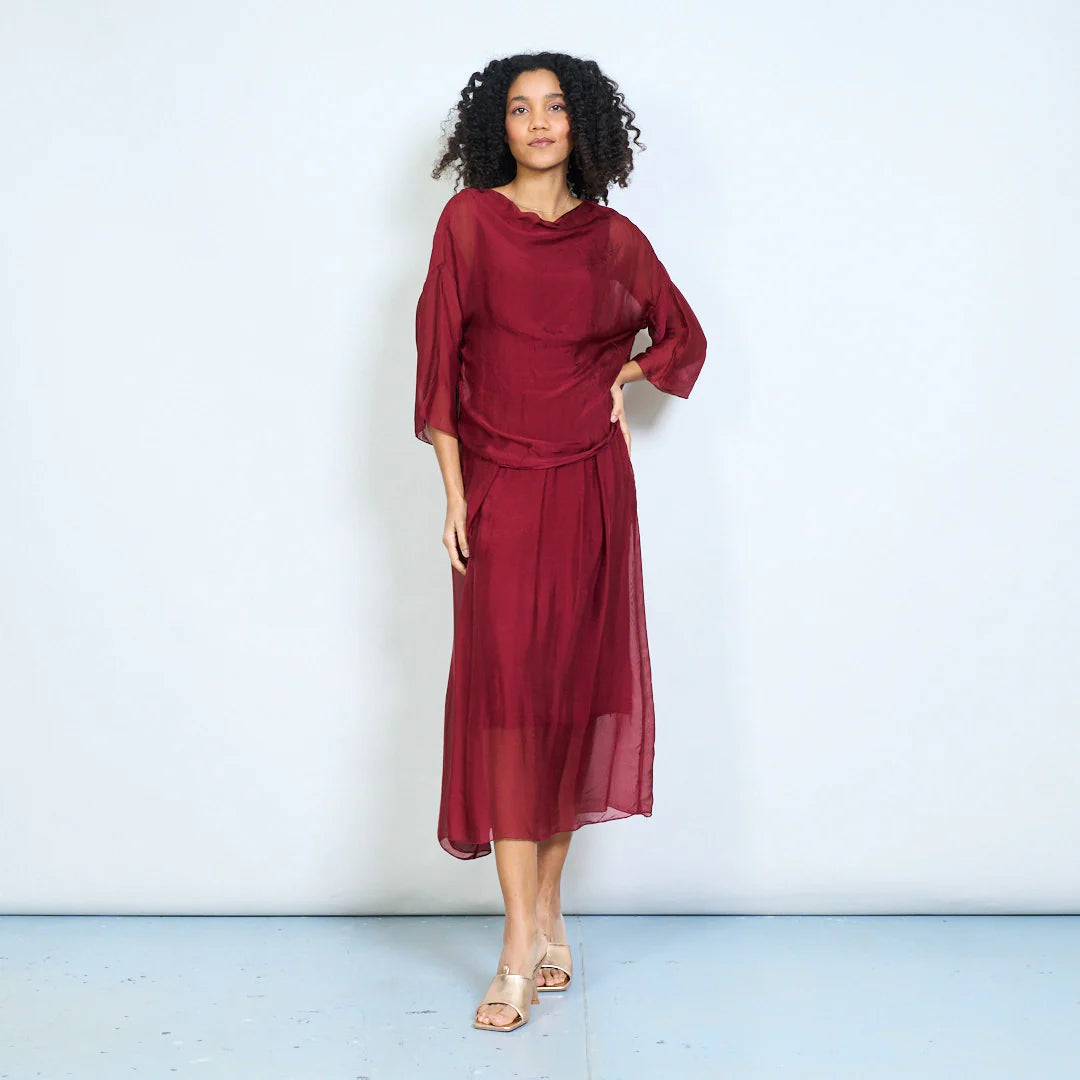 BZNA Kleid  Seidenkleid  Midikleid mit drapiertem Wasserfallausschnitt und fließendem gerafftem Rock oneSize - B Z N A