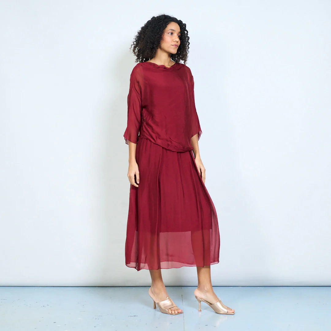 BZNA Kleid  Seidenkleid  Midikleid mit drapiertem Wasserfallausschnitt und fließendem gerafftem Rock oneSize - B Z N A