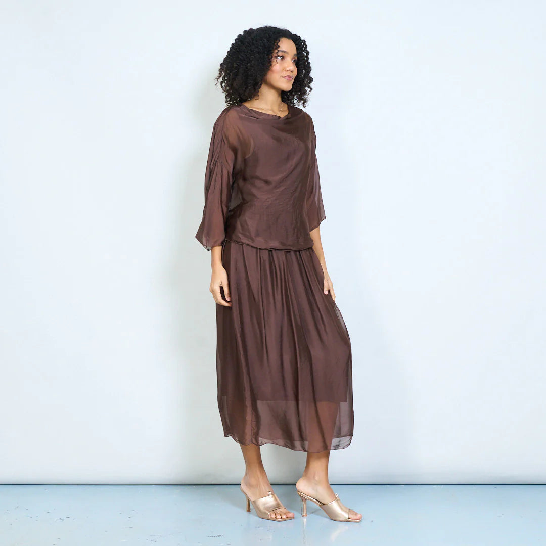 BZNA Kleid  Seidenkleid  Midikleid mit drapiertem Wasserfallausschnitt und fließendem gerafftem Rock oneSize - B Z N A