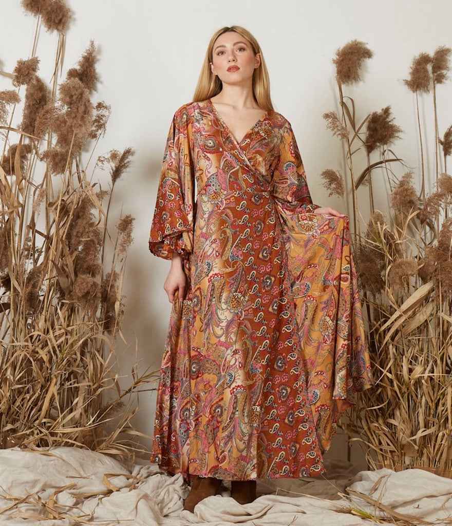 BZNA Boho Hippie Kleid Seide Braun mehrfarbig Seidenkleid mit Kreuz V Ausschnitt oneSize