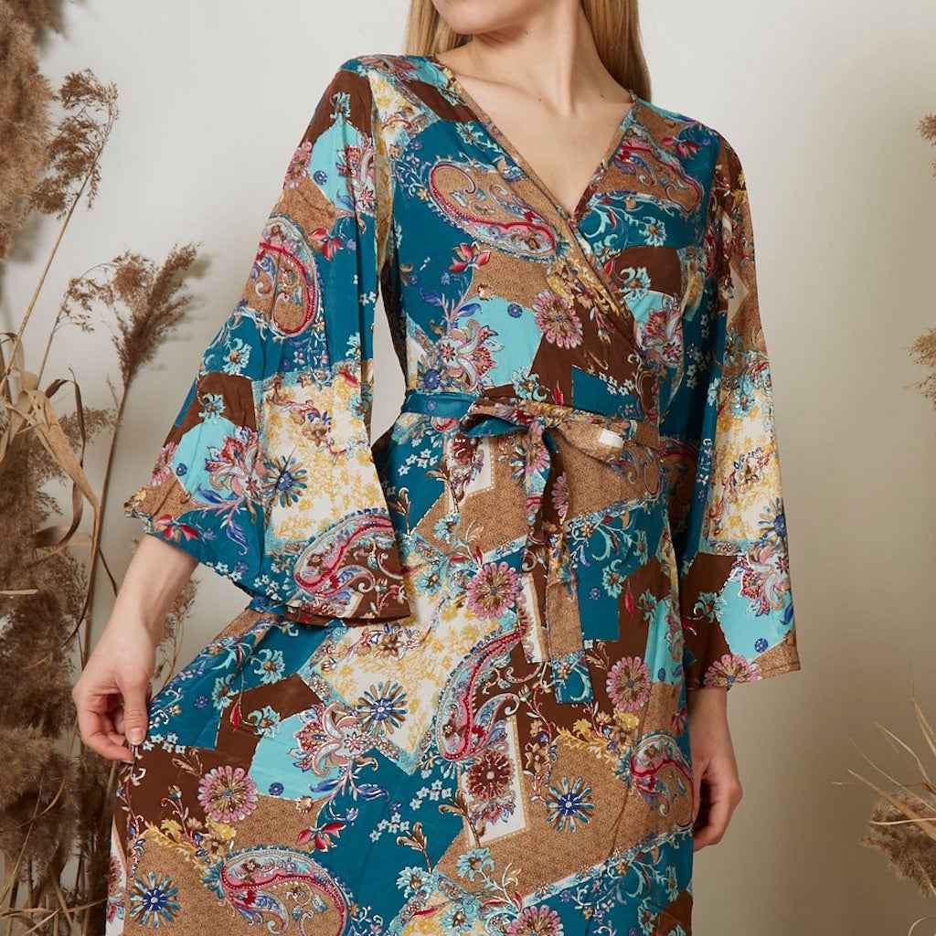 BZNA Boho Hippie Kleid Seide Denim mehrfarbig Seidenkleid mit Kreuz V Ausschnitt oneSize