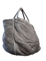Load image into Gallery viewer, BZNA Bag Madita Grau Italy Designer Damen Handtasche Schultertasche Tasche
