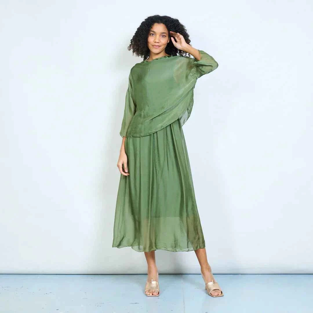 BZNA Kleid  Seidenkleid  Midikleid mit drapiertem Wasserfallausschnitt und fließendem gerafftem Rock oneSize