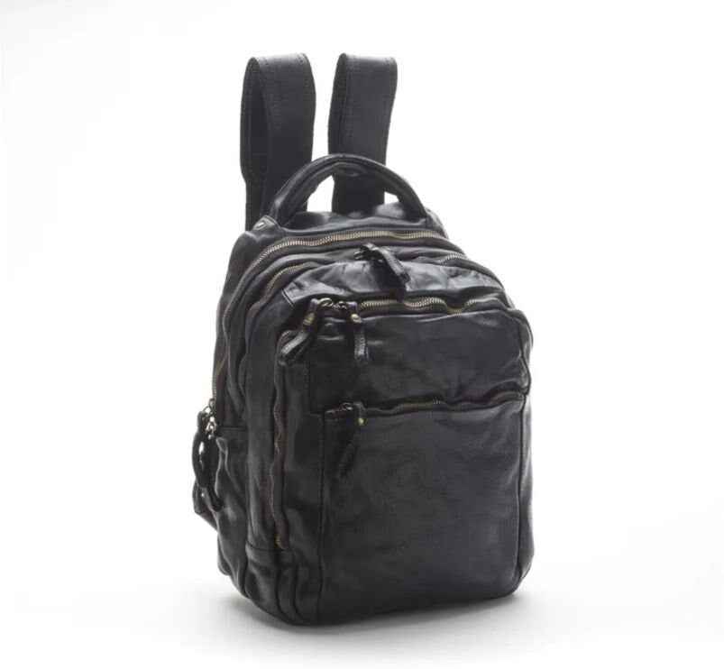 BZNA Bag Bernd Schwarz Backpacker Designer Rucksack Unisex Ledertasche