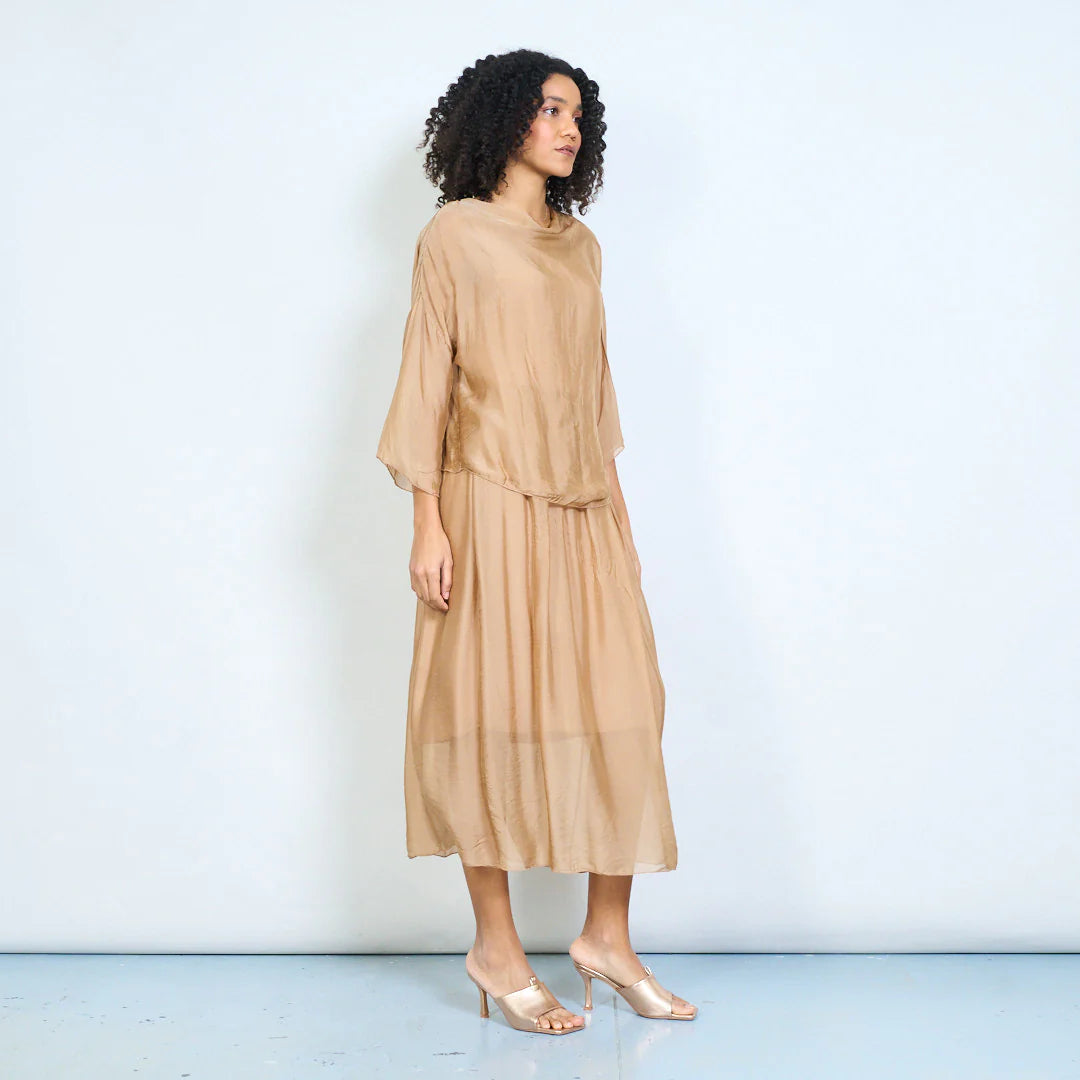 BZNA Kleid  Seidenkleid  Midikleid mit drapiertem Wasserfallausschnitt und fließendem gerafftem Rock oneSize - B Z N A