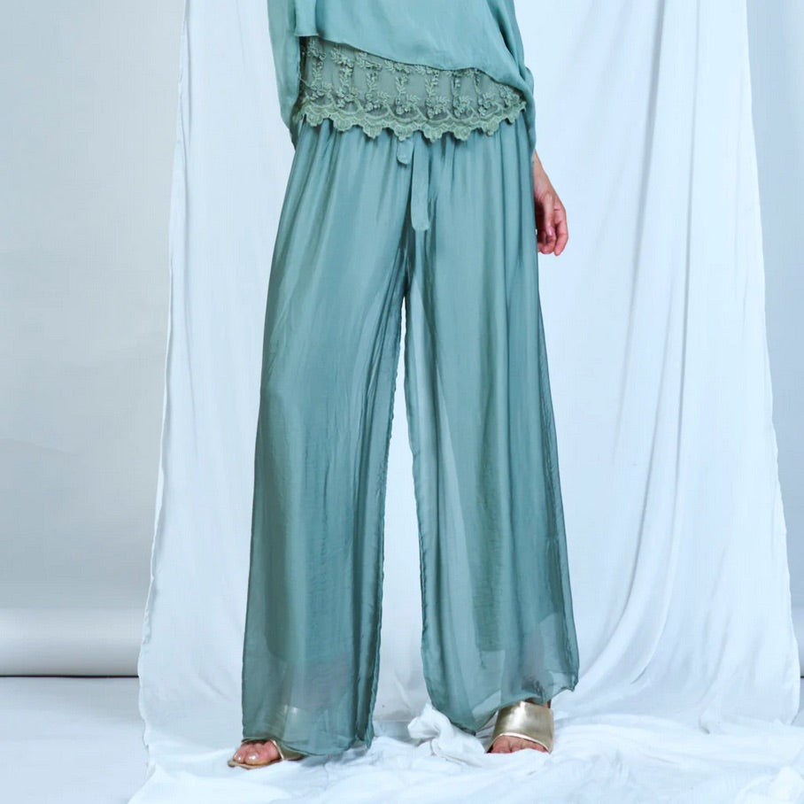 BZNA Hose mit Seide Fließende elastische Taille Chiffon Seidenhose Onesize - B Z N A
