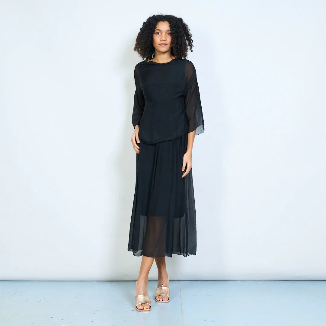 BZNA Kleid  Seidenkleid  Midikleid mit drapiertem Wasserfallausschnitt und fließendem gerafftem Rock oneSize - B Z N A